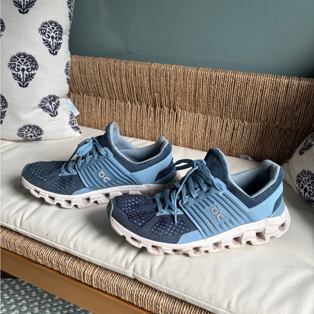 Women’s On Cloudswift Running Sneakers
